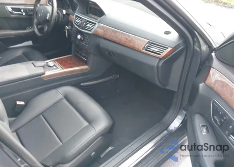 2010 Mercedes-Benz E 350 z USA, uszkodzony, nr VIN WDDHF5GB0AA157647